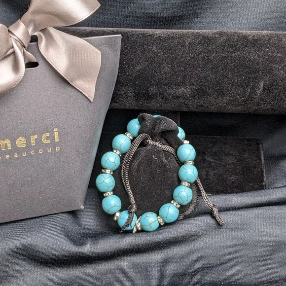 Pretty faux turquoise beaded bracelet with CZ, round shape - Picture 3 of 9